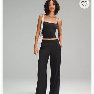 Lululemon Swift Mid-Rise Wide-Leg Pant - Size 8